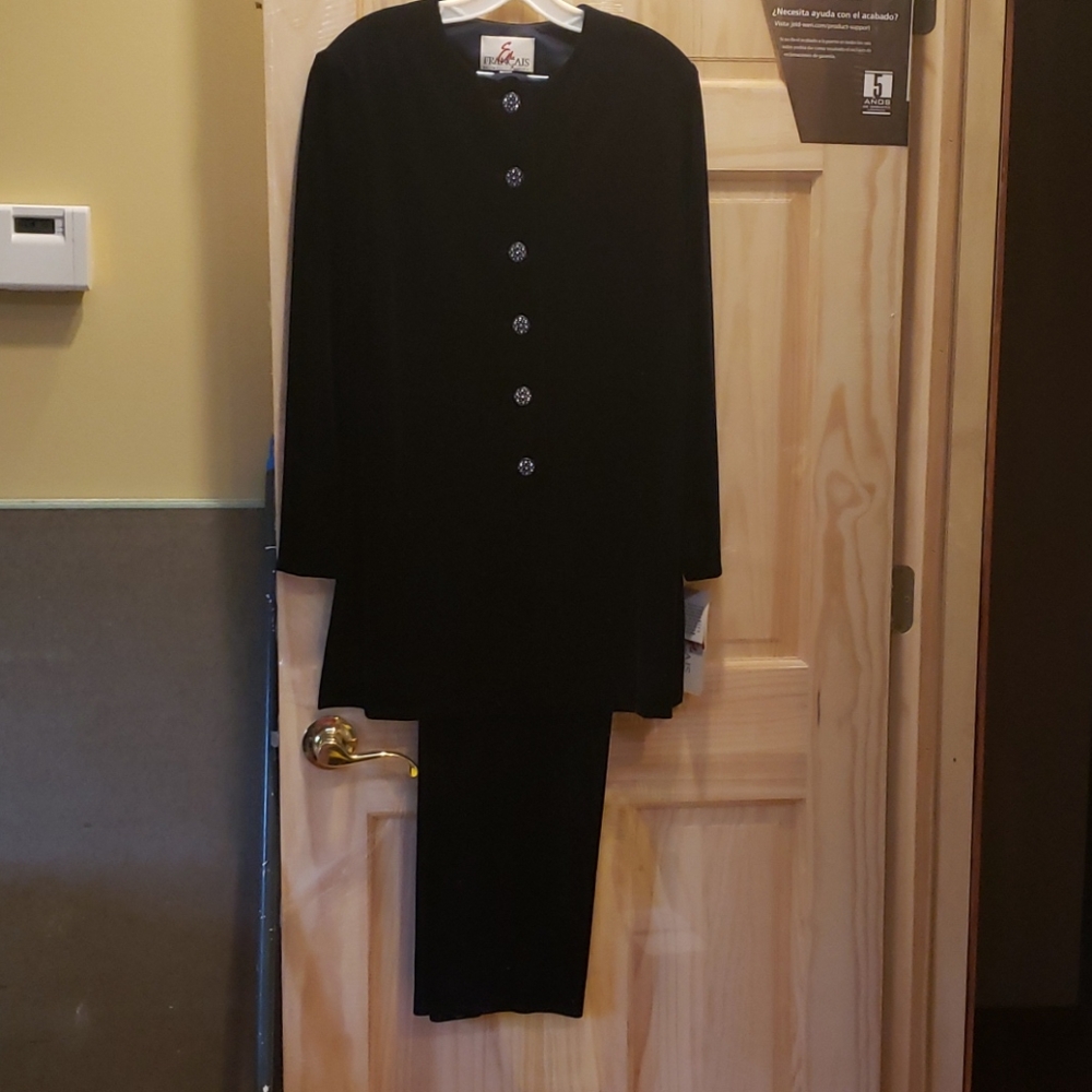 Ladies 2pc velvet evening pant suit